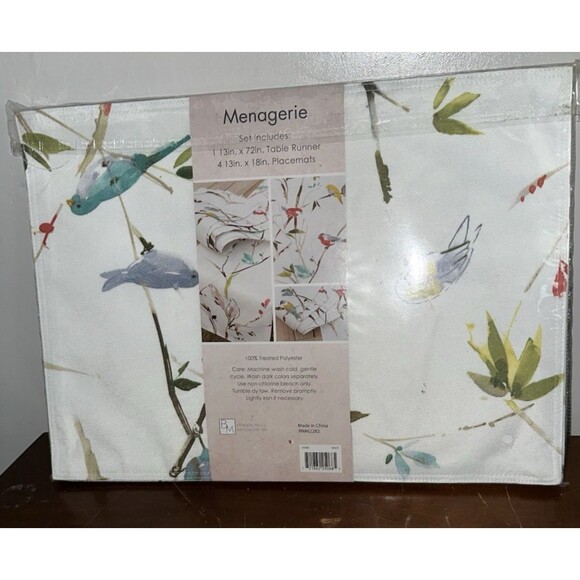Benson Mills Table Runner and 4 Placemats Menagerie Birds Leaves Branches - Picture 3 of 5